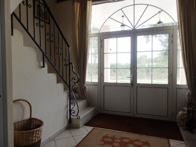 Image No.4-6 Bed Property for sale