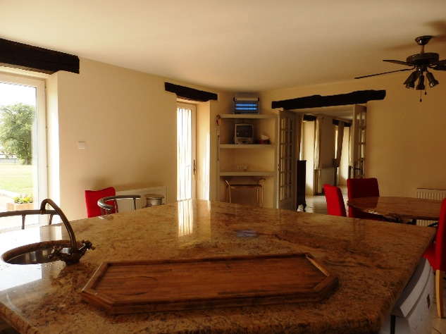 Image No.9-6 Bed Property for sale