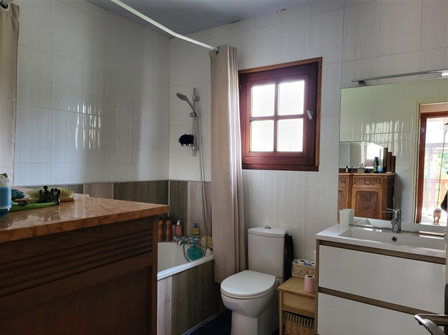 Image No.15-4 Bed House for sale
