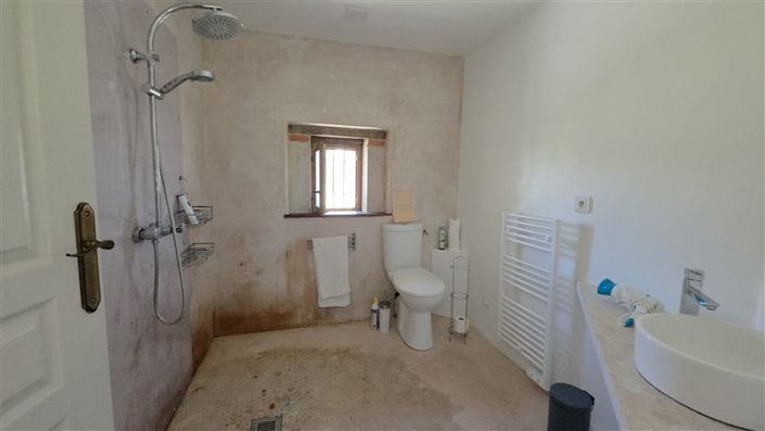 Image No.18-Propriété de 9 chambres à vendre à Alloue