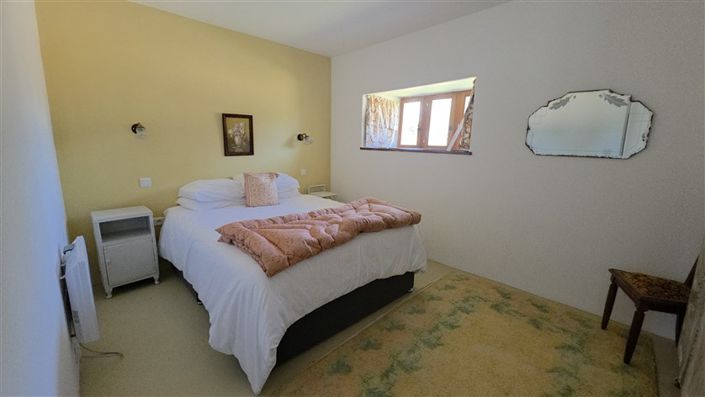 Image No.25-Propriété de 9 chambres à vendre à Alloue