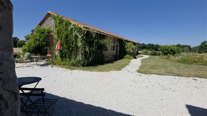 Image No.24-Propriété de 9 chambres à vendre à Alloue