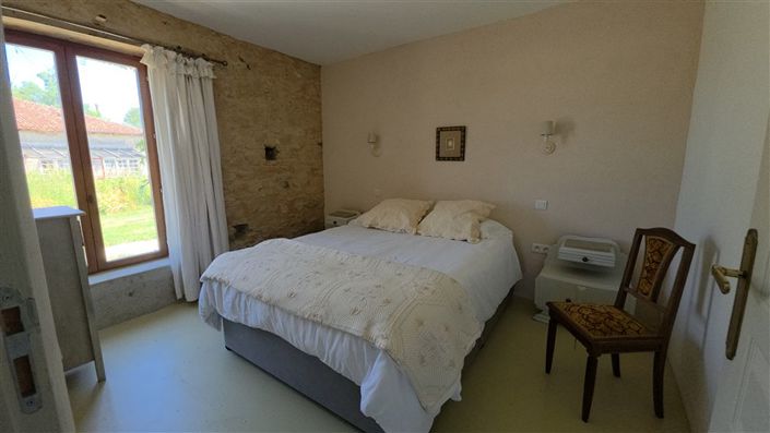 Image No.28-Propriété de 9 chambres à vendre à Alloue