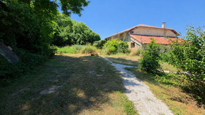 Image No.46-Propriété de 9 chambres à vendre à Alloue