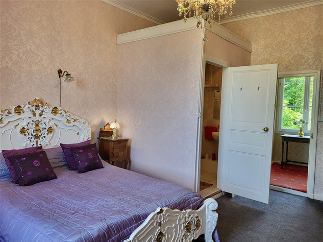 Image No.21-9 Bed Chateaux for sale
