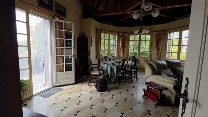 Image No.5-6 Bed Property for sale