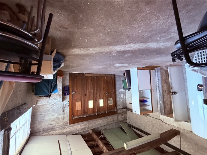 Image No.10-3 Bed House for sale