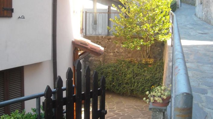 Image No.3-Jumelé de 3 chambres à vendre à Molazzana