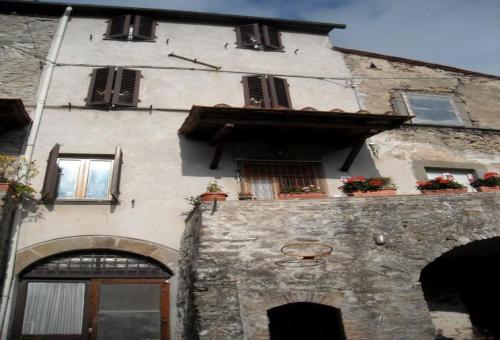 Image No.1-Jumelé de 4 chambres à vendre à Pescaglia