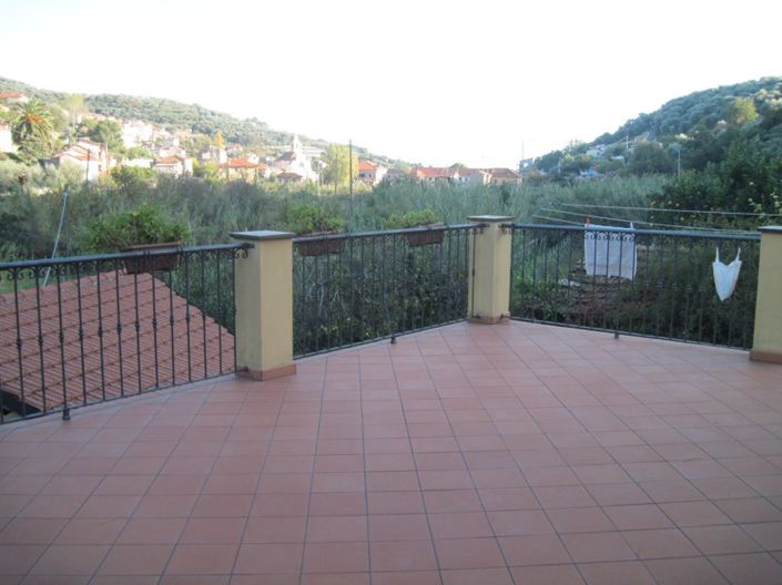 Image No.8-Propriété de 3 chambres à vendre à Diano San Pietro