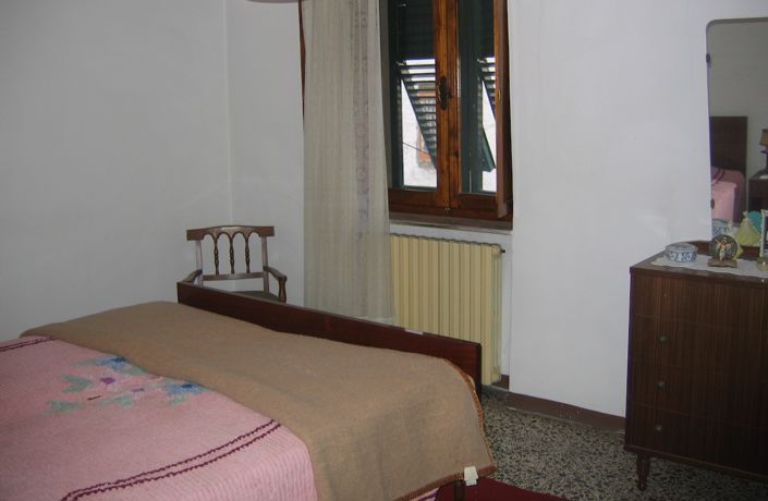 Image No.5-Jumelé de 4 chambres à vendre à Bagni di Lucca