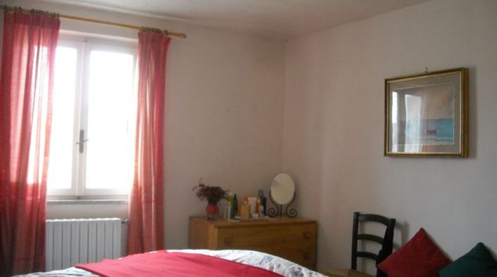 Image No.8-Propriété de 5 chambres à vendre à Fivizzano