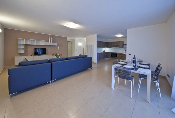 Image No.5-5 Bed Semi-Detached for sale