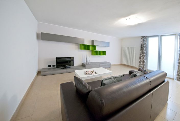 Image No.7-5 Bed Semi-Detached for sale