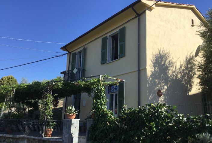 Image No.1-Propriété de 3 chambres à vendre à Fivizzano