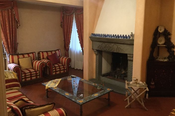 Image No.5-4 Bed Property for sale