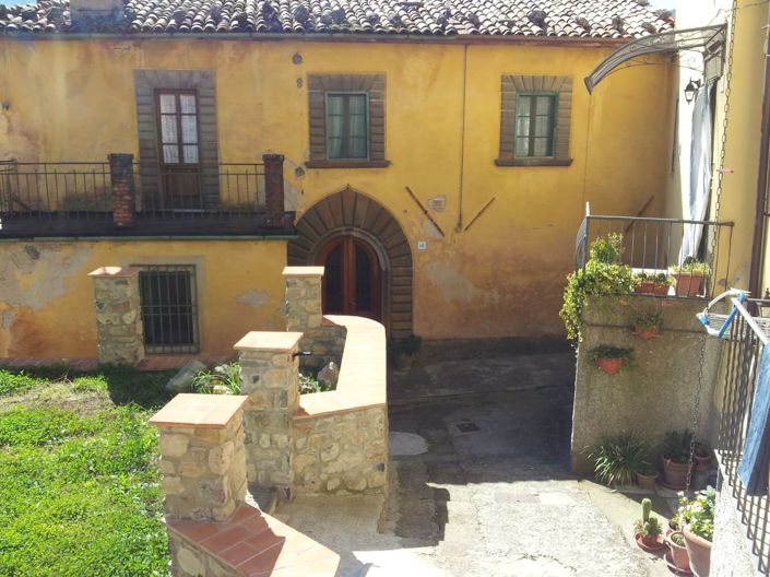 Image No.1-Jumelé de 3 chambres à vendre à Gallicano