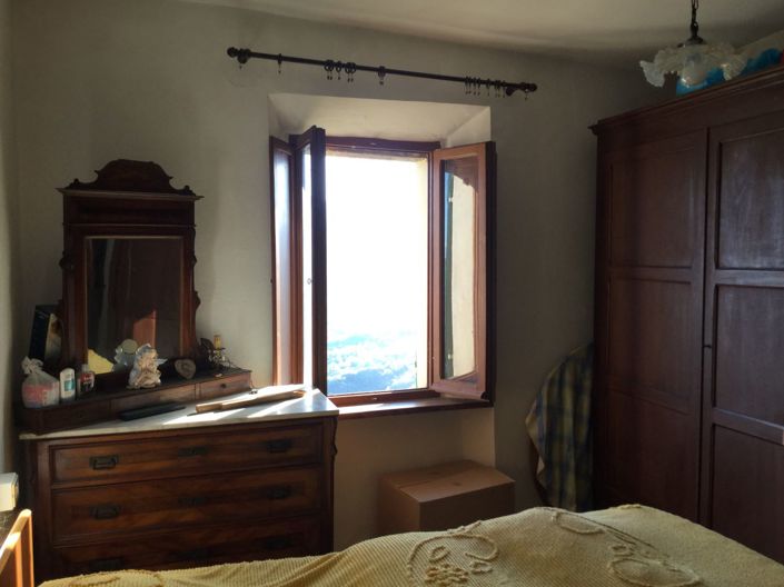 Image No.8-2 Bed Semi-Detached for sale