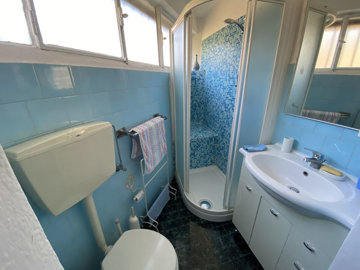 4657-tremezzo-bathroom-1