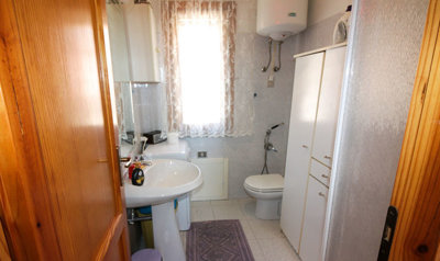 4829-san-teodoro-bathroom-1
