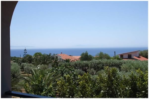 Image No.3-Appartement de 2 chambres à vendre à Capo Vaticano