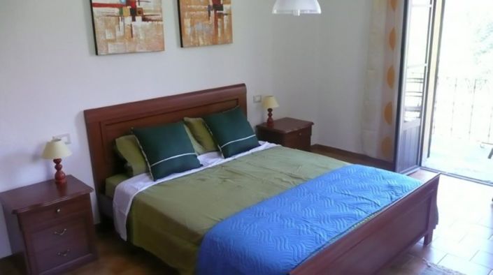 Image No.8-4 Bed Property for sale