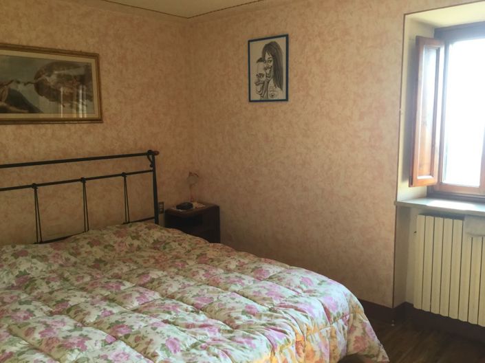 Image No.8-Propriété de 4 chambres à vendre à Lucca