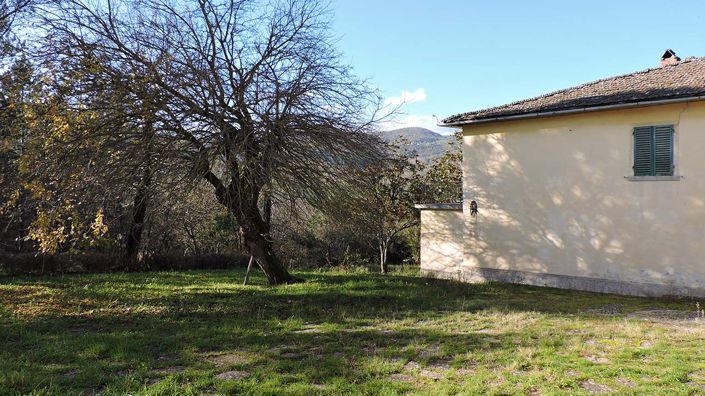 Image No.12-5 Bed Property for sale