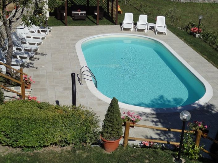 Image No.2-5 Bed Property for sale