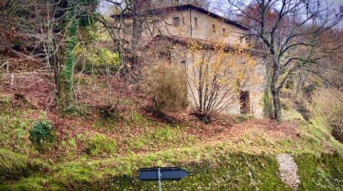 Image No.14-5 Bed Property for sale