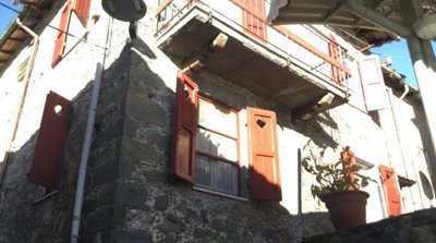 1 - Pescaglia, House
