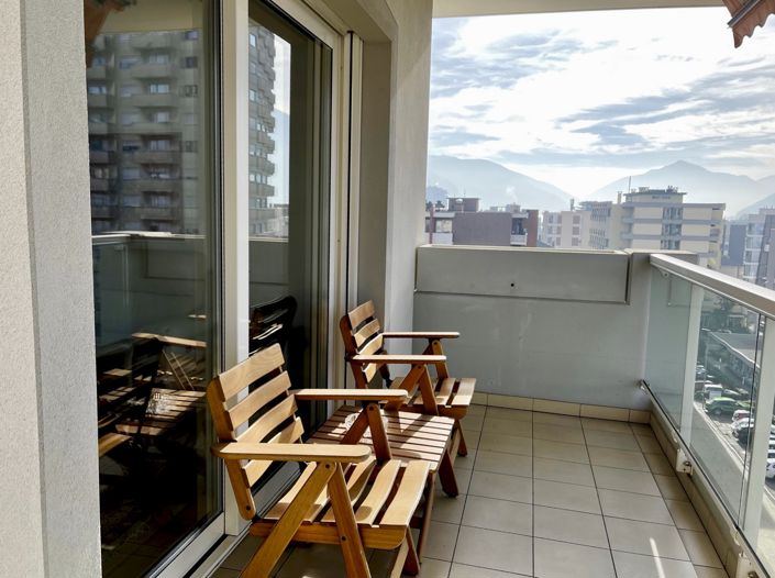 Image No.9-2 Bed Apartment for sale