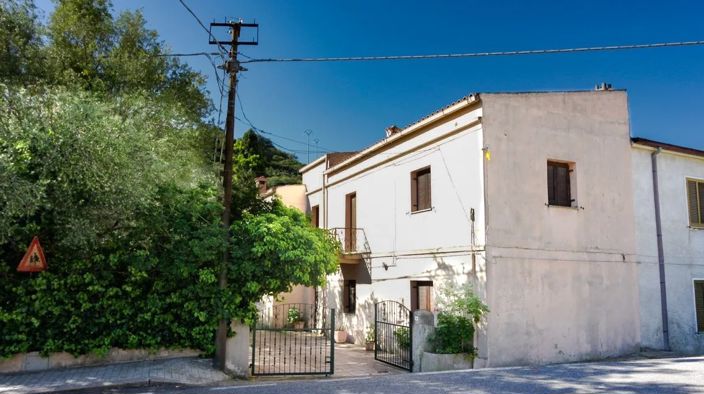 Image No.14-3 Bed Semi-Detached for sale