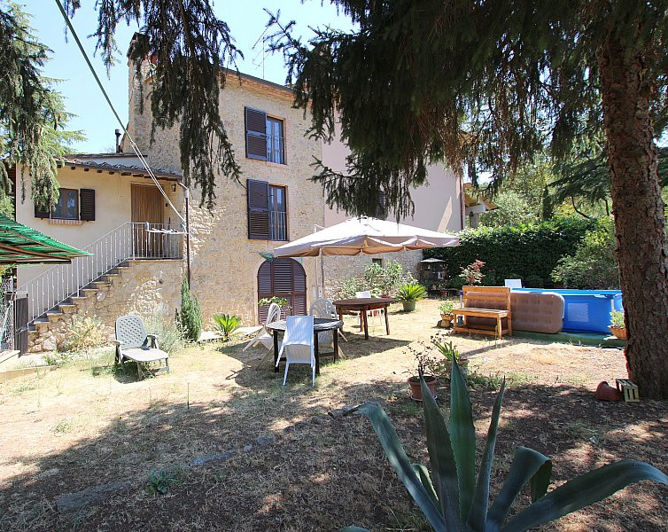 Image No.1-Jumelé de 3 chambres à vendre à Volterra