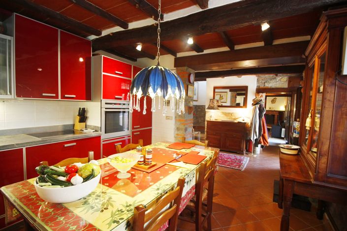 Image No.12-3 Bed Property for sale