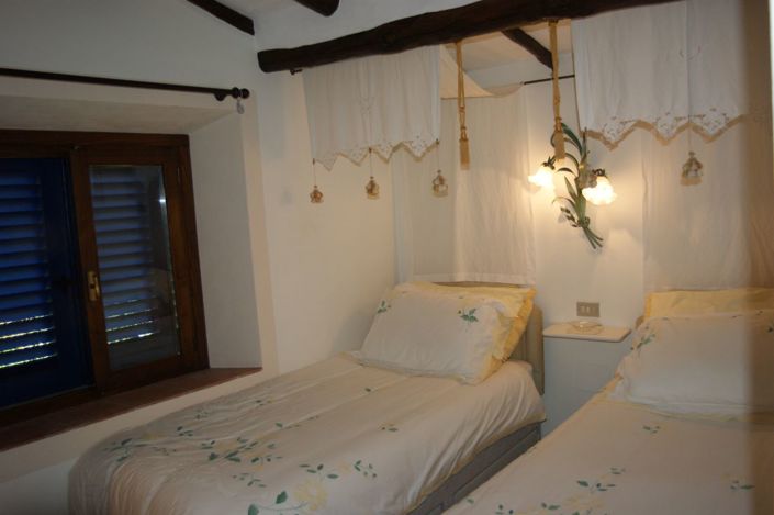 Image No.14-3 Bed Property for sale