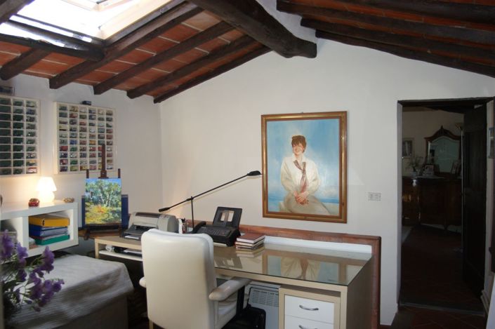 Image No.15-3 Bed Property for sale