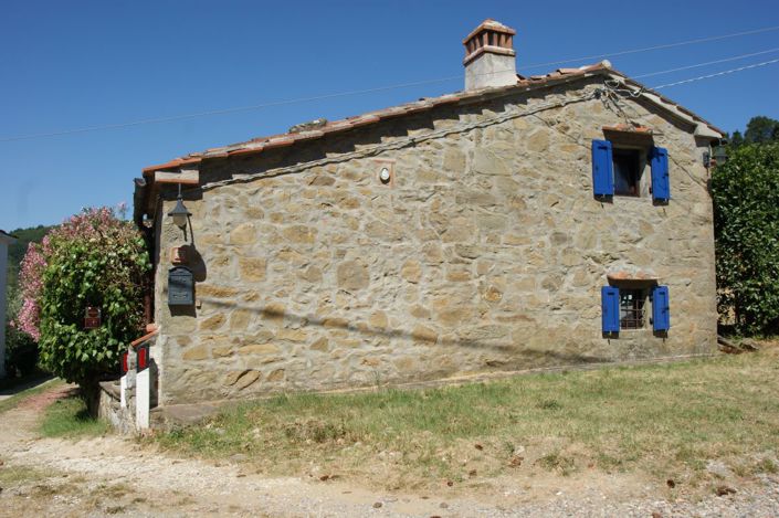 Image No.18-3 Bed Property for sale