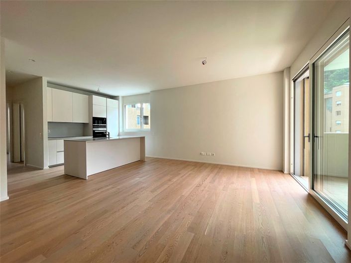 Image No.3-4 Bed Apartment for sale