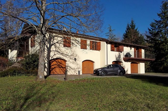 Image No.1-Propriété de 4 chambres à vendre à Pratovecchio