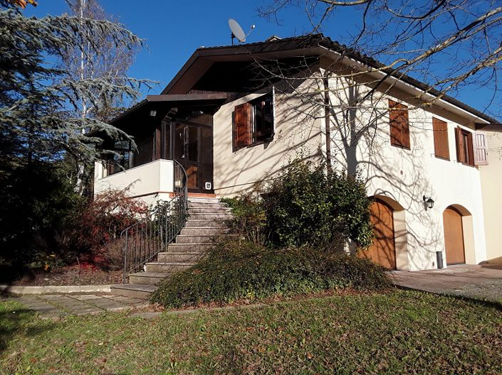 Image No.3-4 Bed Property for sale