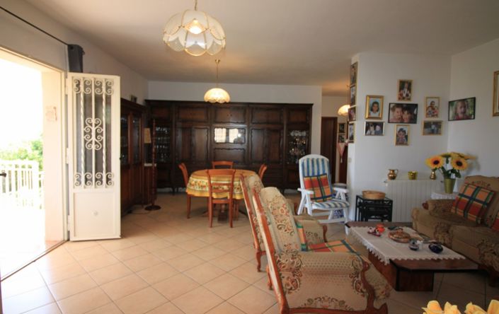 Image No.6-5 Bed Villa for sale