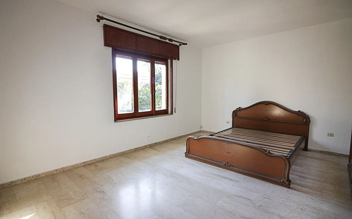 Image No.10-4 Bed Apartment for sale