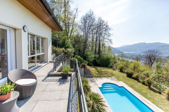 Image No.2-4 Bed Villa for sale