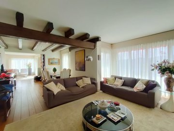 ch-1019-cassarate-living-3