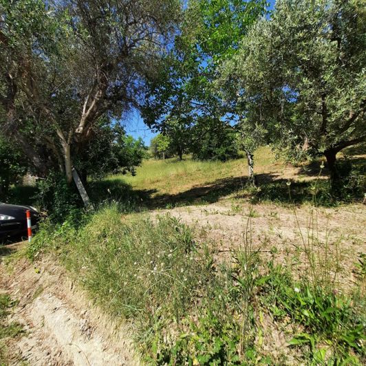 Image No.12-2 Bed Property for sale