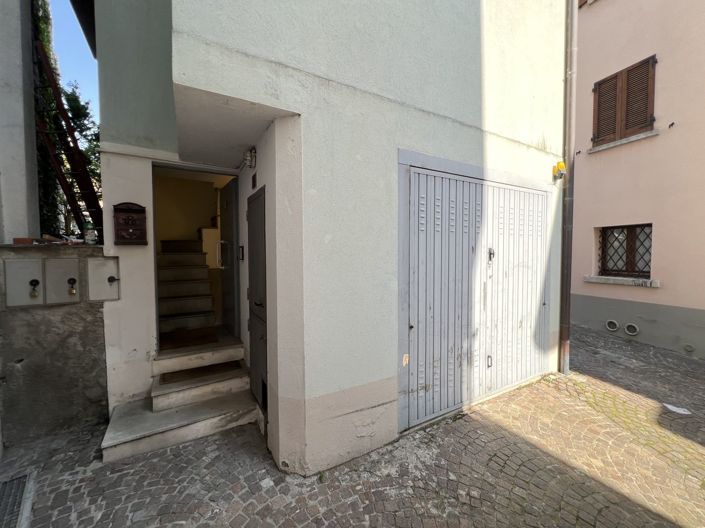 Image No.11-1 Bed House for sale