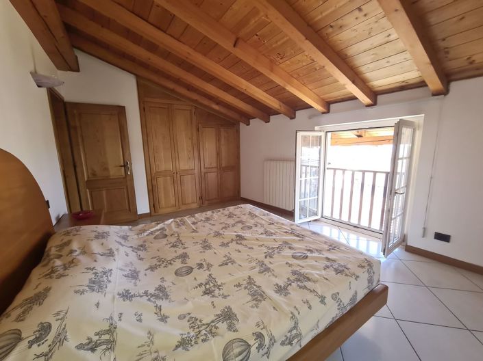 Image No.11-4 Bed Semi-Detached for sale