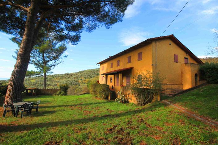 Image No.2-5 Bed Property for sale