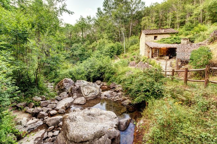 Image No.12-2 Bed Property for sale